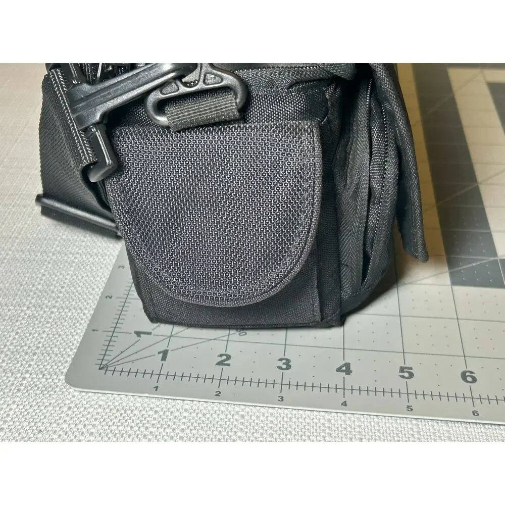 Lowepro Edit 110 Small Black Padded Camera/Camcorder Bag w/ Shoulder Strap